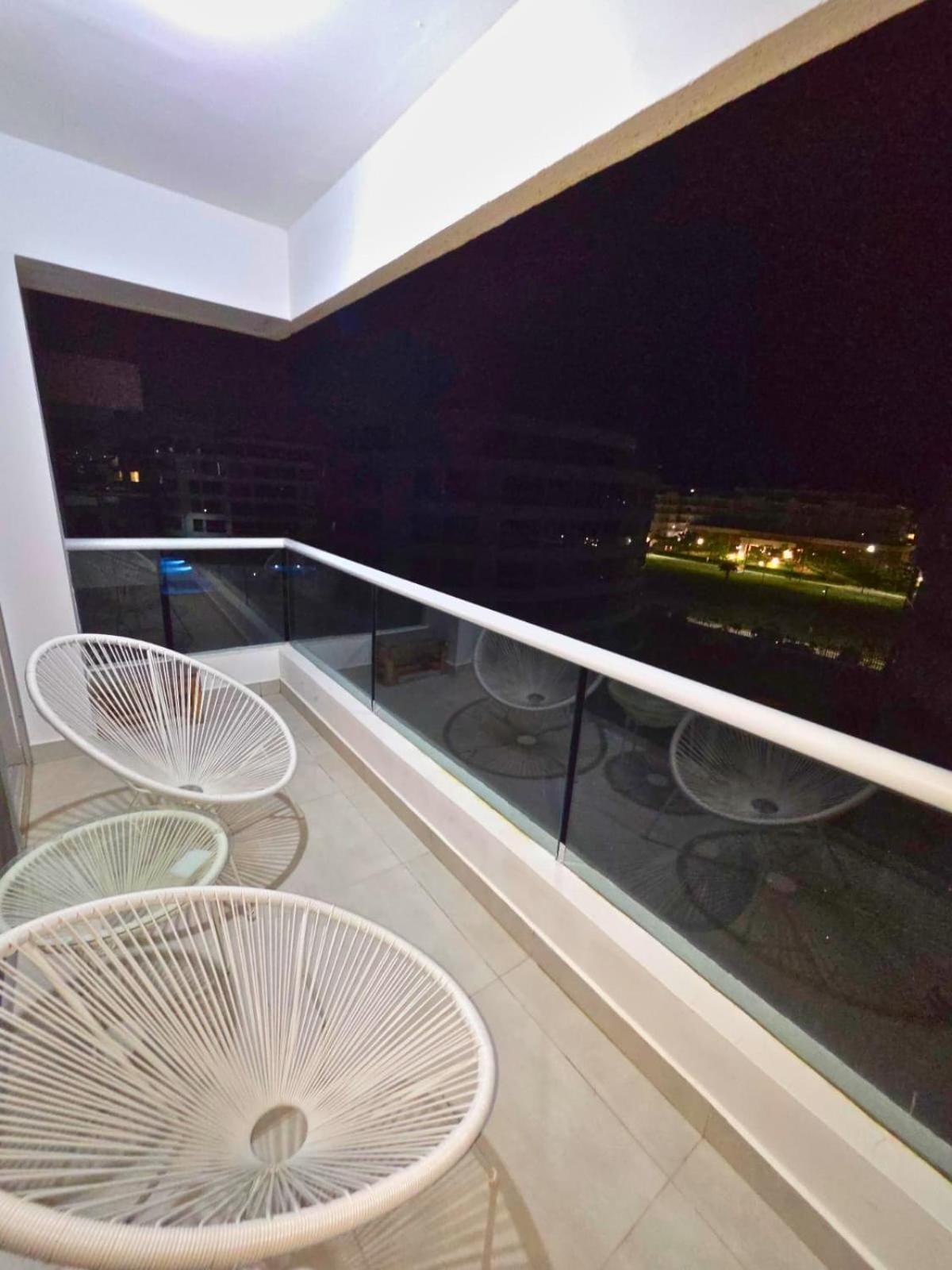 Golden Breeze Apartment